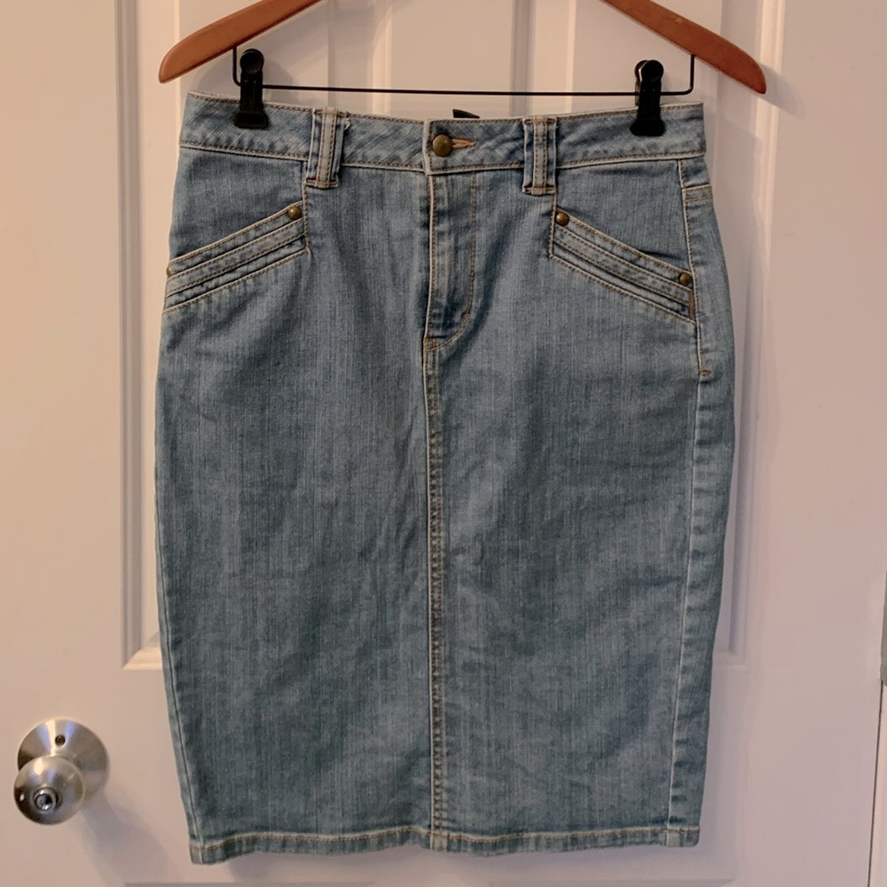 Size 8 High waisted jean skirt